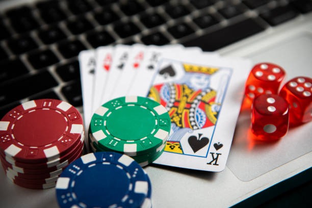 kuskustoto platform interface showing sportsbook, live-dealer, and slot game categories